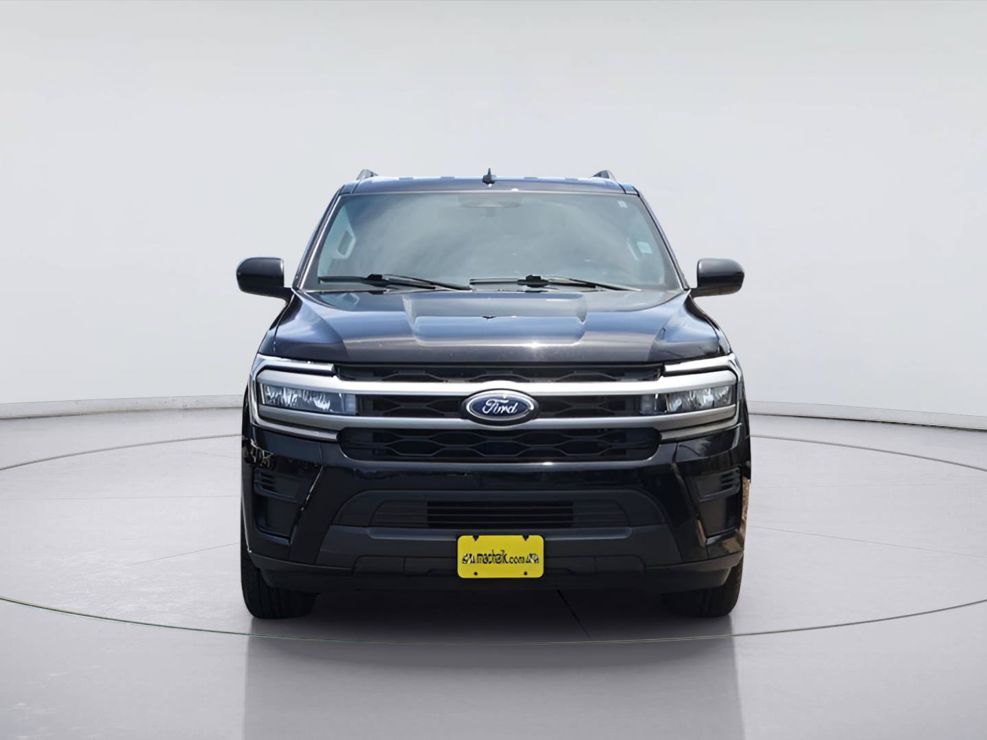 Certified 2023 Ford Expedition XLT RWD image 3