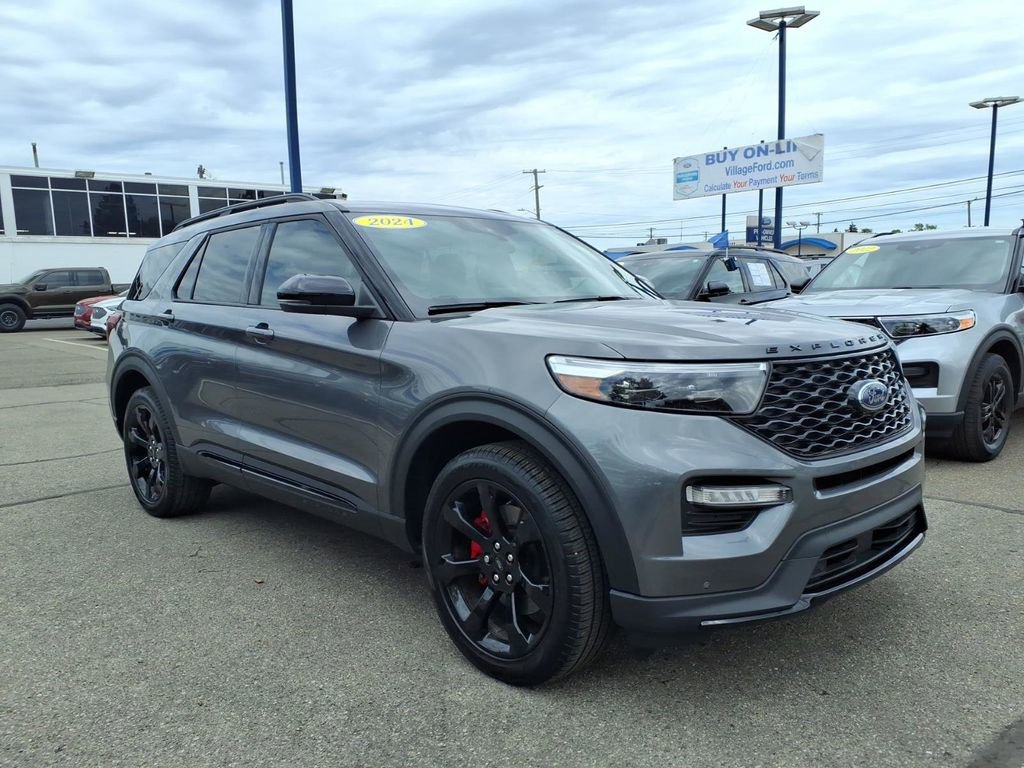 Certified 2024 Ford Explorer ST w/ Equipment Group 401A AWD/4WD image 4