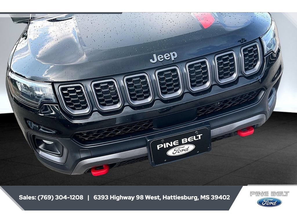 Used 2024 Jeep Compass Trailhawk AWD/4WD image 22