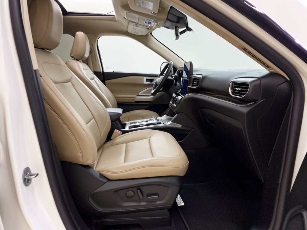 Certified 2023 Ford Explorer Limited w/ Limited Technology Package RWD image 30