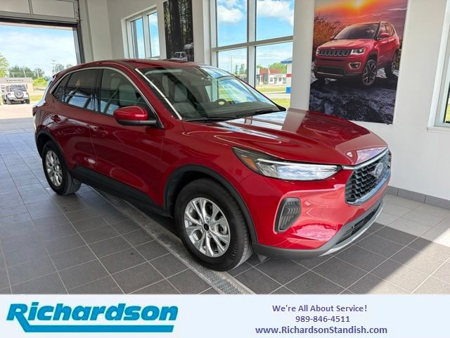Certified 2023 Ford Escape Active w/ Tech Pack #2 AWD/4WD image 1