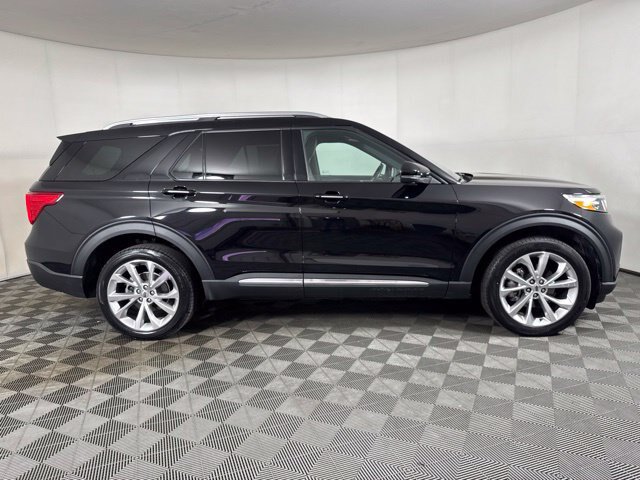 Certified 2023 Ford Explorer Platinum w/ Technology Package AWD/4WD image 2