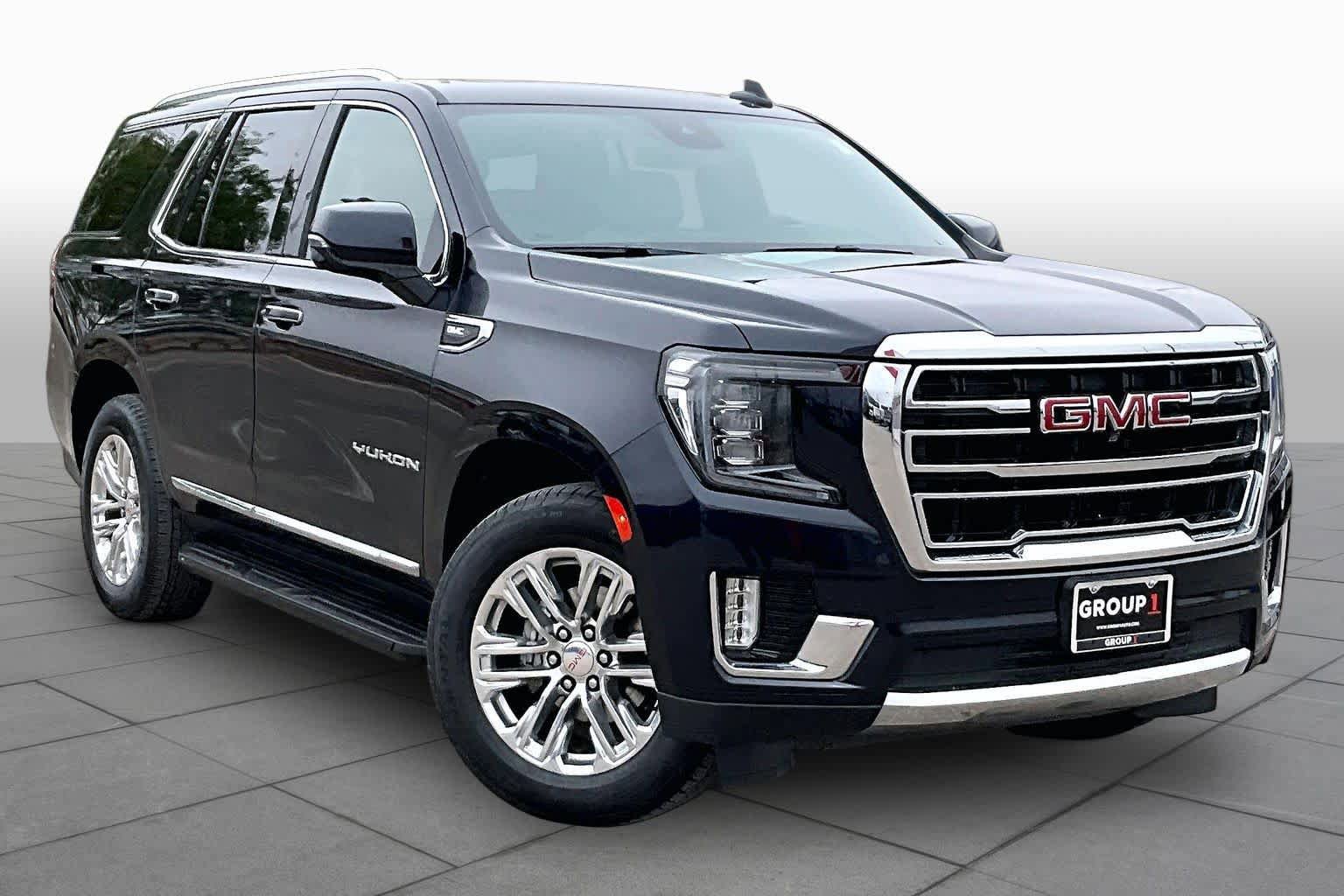 Used 2023 GMC Yukon SLT w/ SLT Luxury Package AWD/4WD image 3