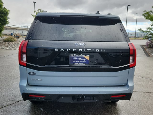 Certified 2025 Ford Expedition Active AWD/4WD image 2