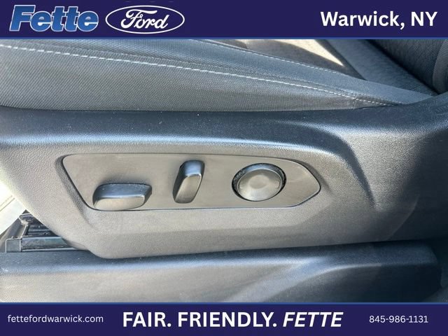 Used 2023 Chevrolet Silverado 1500 LT AWD/4WD image 21