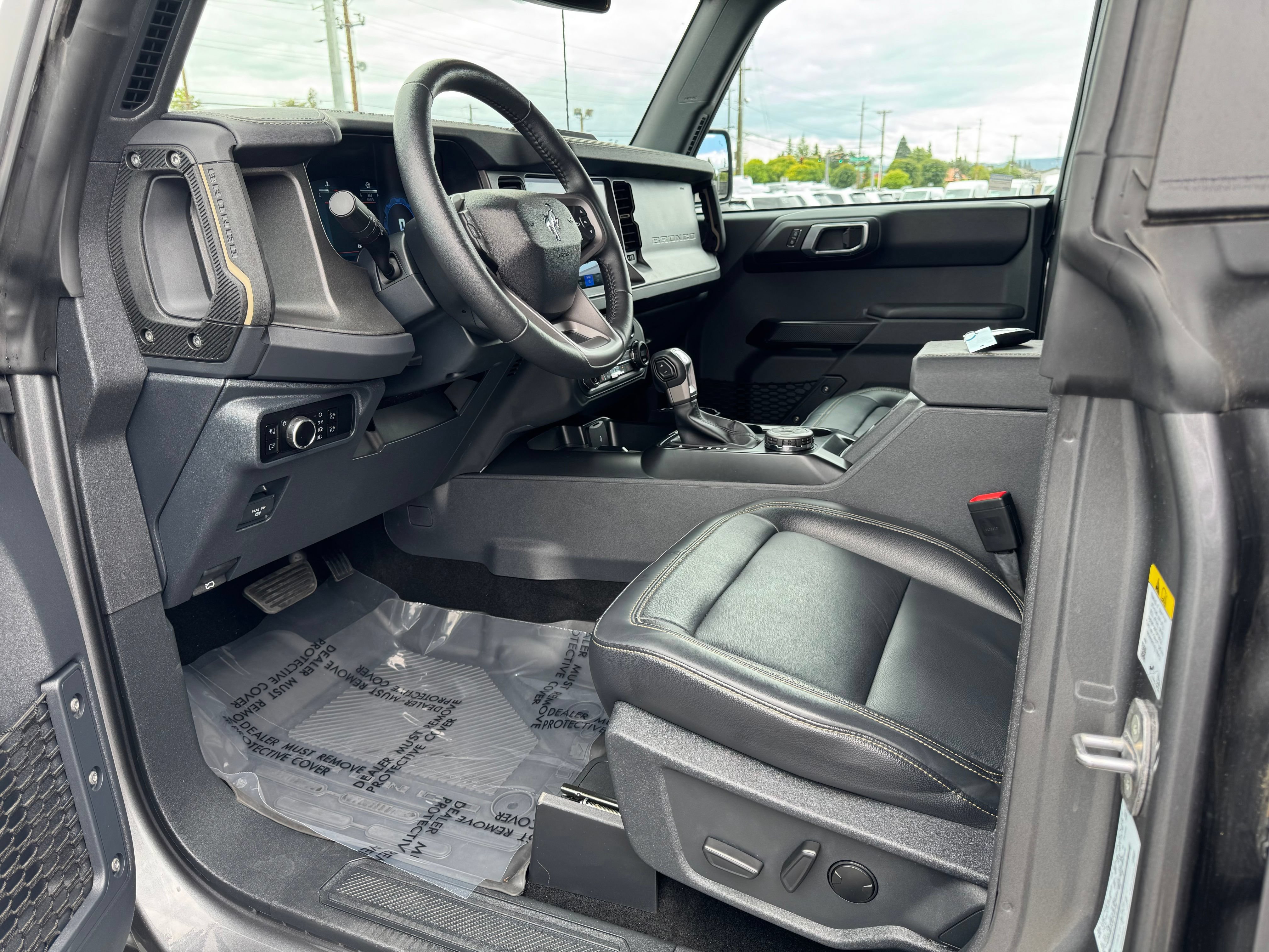 Certified 2025 Ford Bronco Badlands w/ Matte Film Protection Package AWD/4WD image 17