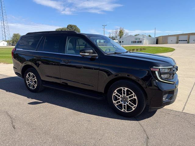 Certified 2025 Ford Expedition Active AWD/4WD image 10