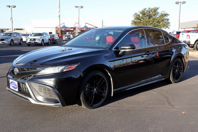 Used 2021 Toyota Camry XSE image 8