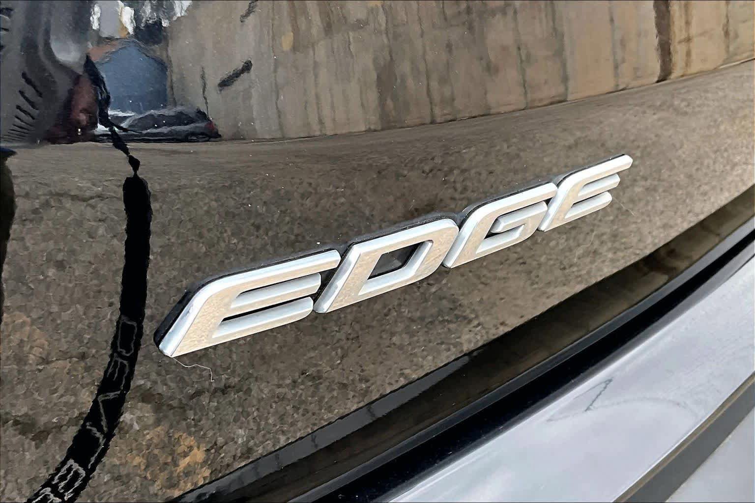 Certified 2019 Ford Edge SE FWD image 10
