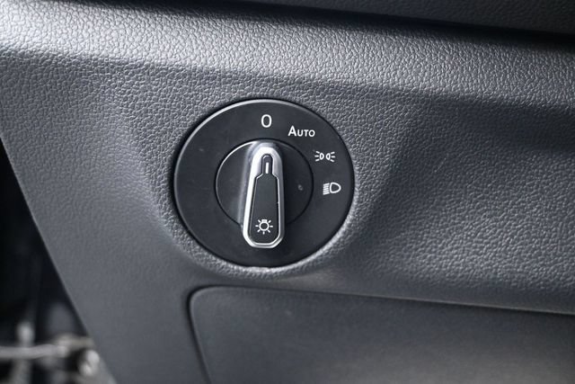 Used 2025 Volkswagen Jetta Sport FWD image 8