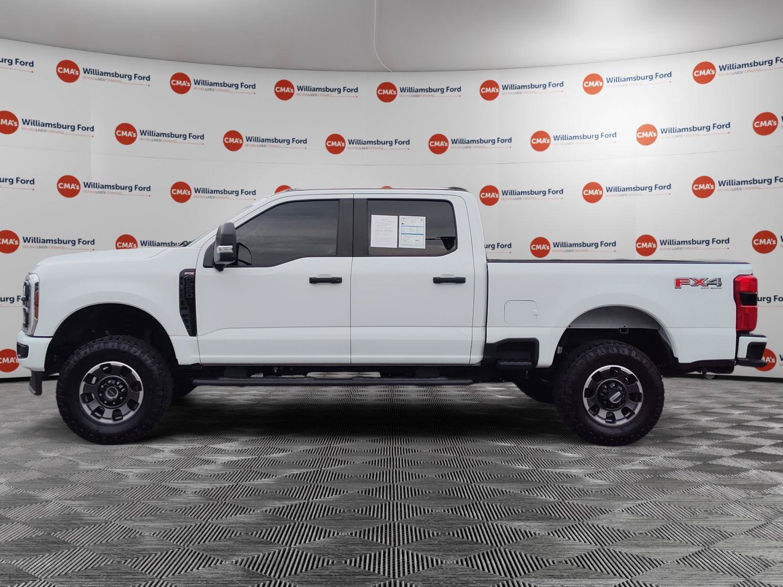 Certified 2024 Ford F250 XL w/ STX Appearance Package AWD/4WD image 2