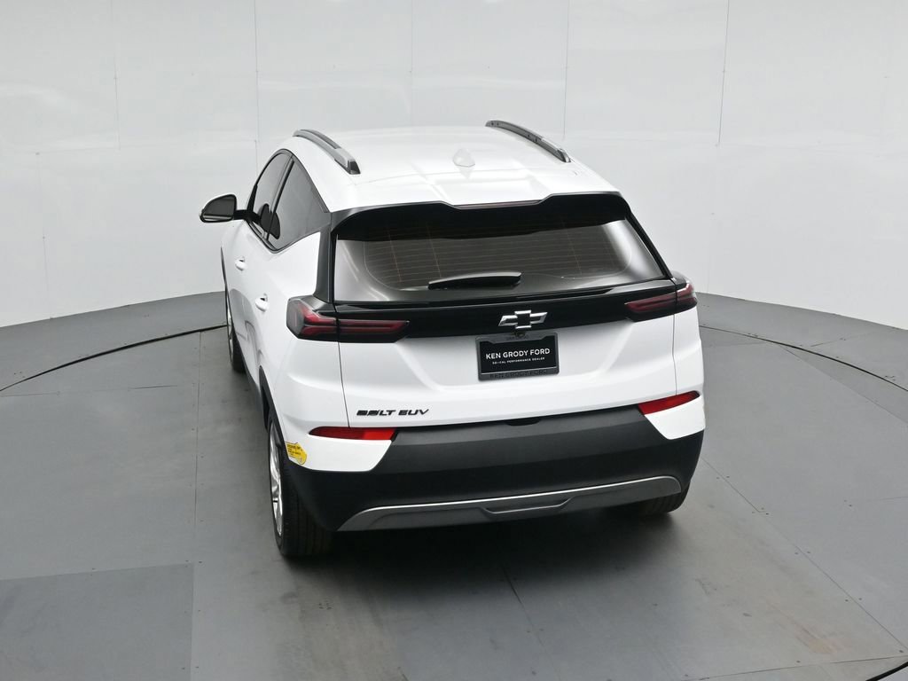Used 2023 Chevrolet Bolt EUV LT w/ Driver Confidence Package image 17