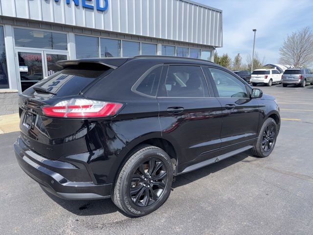 Certified 2023 Ford Edge SE w/ Black Appearance Package AWD/4WD image 3