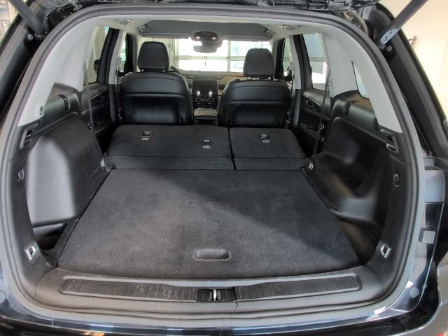 Used 2023 Jeep Grand Cherokee Limited AWD/4WD image 33