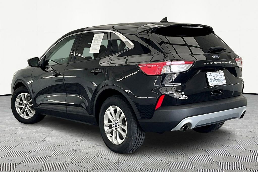 Certified 2022 Ford Escape SE w/ Convenience Package image 2