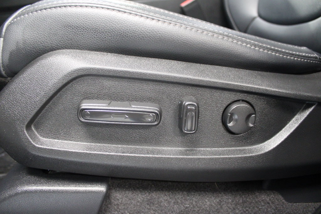 Used 2024 Honda Pilot Touring image 17