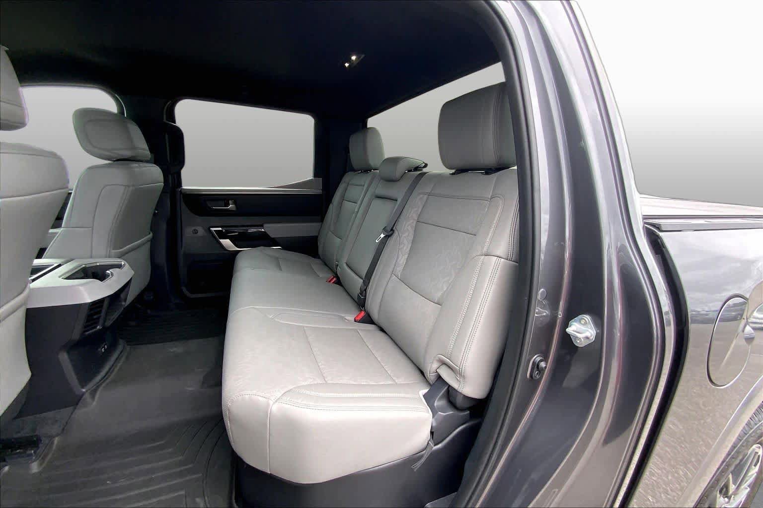 Used 2025 Toyota Tundra Limited AWD/4WD image 20