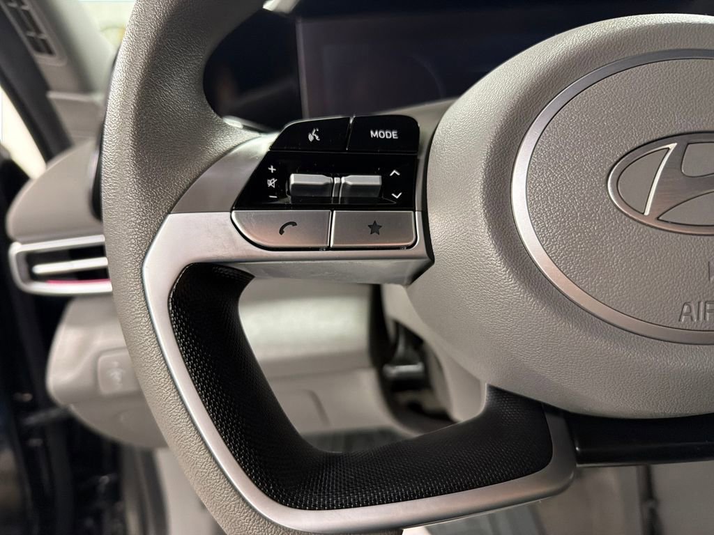 Used 2024 Hyundai Elantra SEL image 20