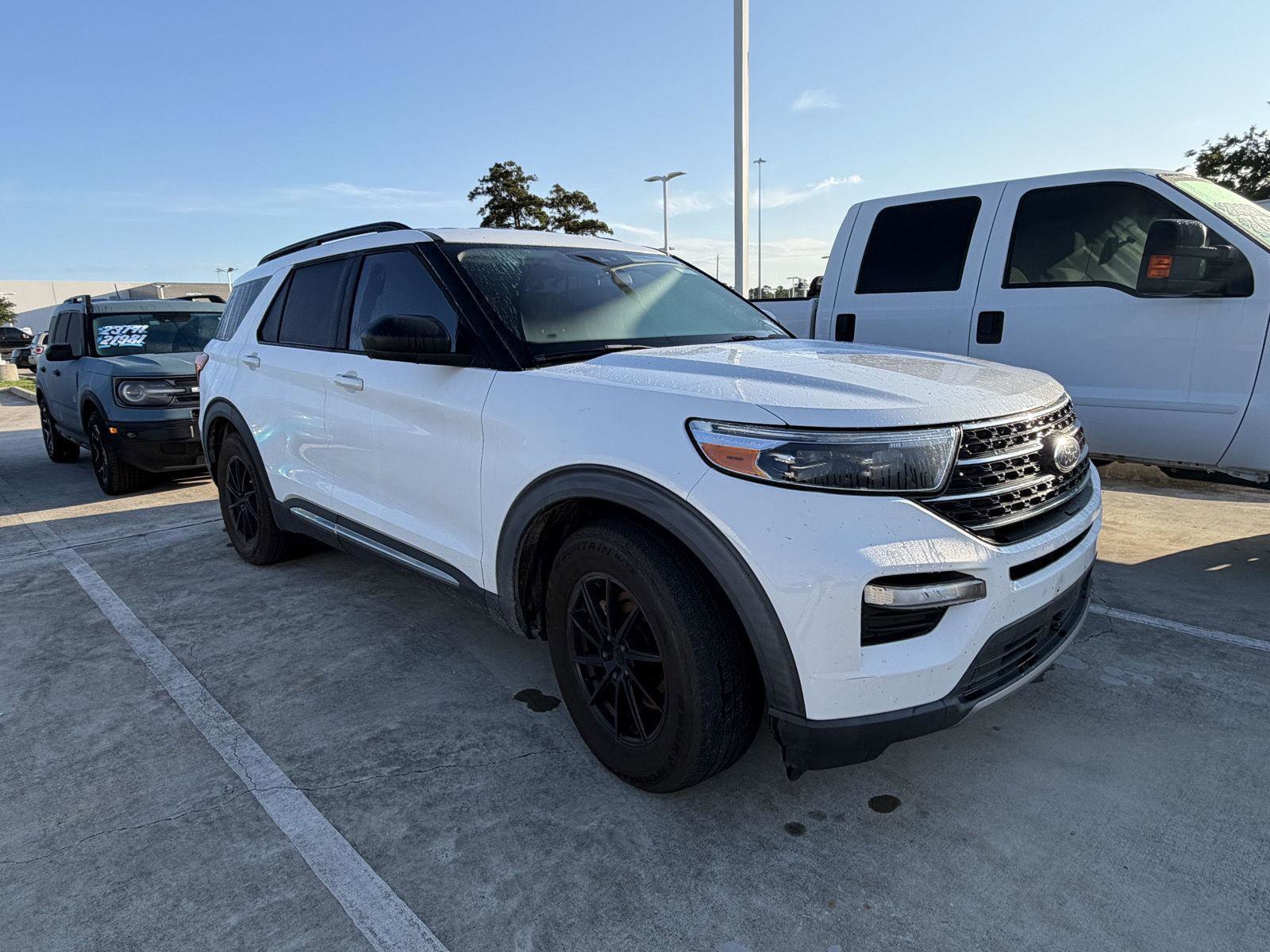 Certified 2020 Ford Explorer XLT w/ Equipment Group 202A RWD image 2