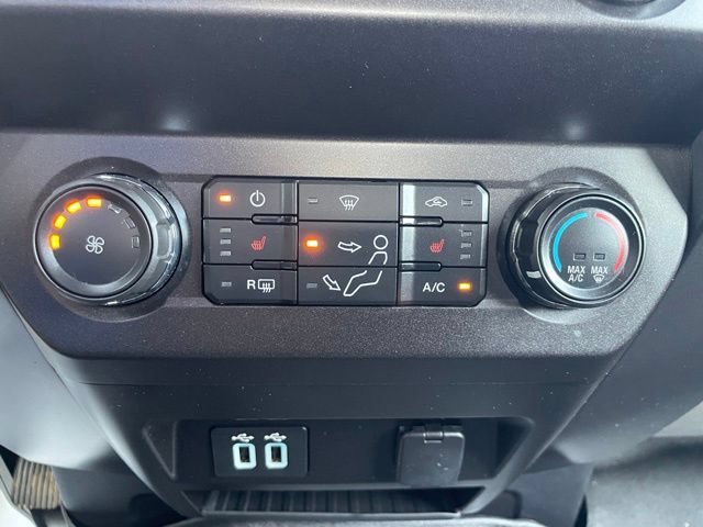 Certified 2019 Ford F350 XLT w/ XLT Premium Package AWD/4WD image 32