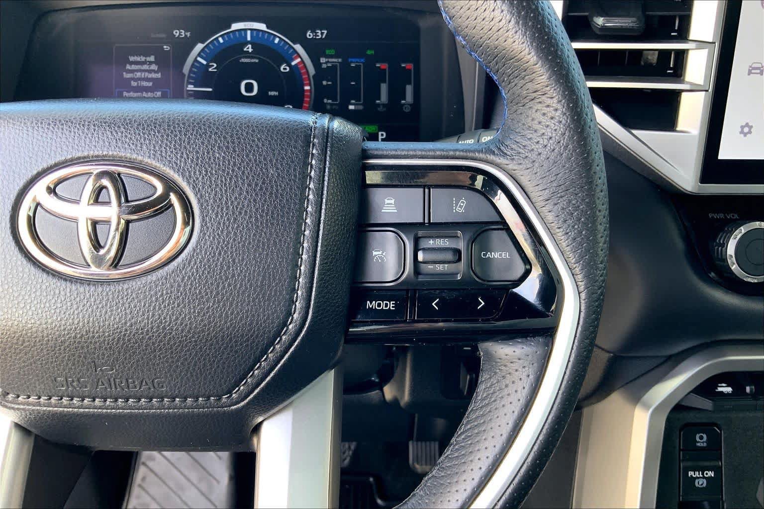 Used 2023 Toyota Sequoia Platinum AWD/4WD image 25