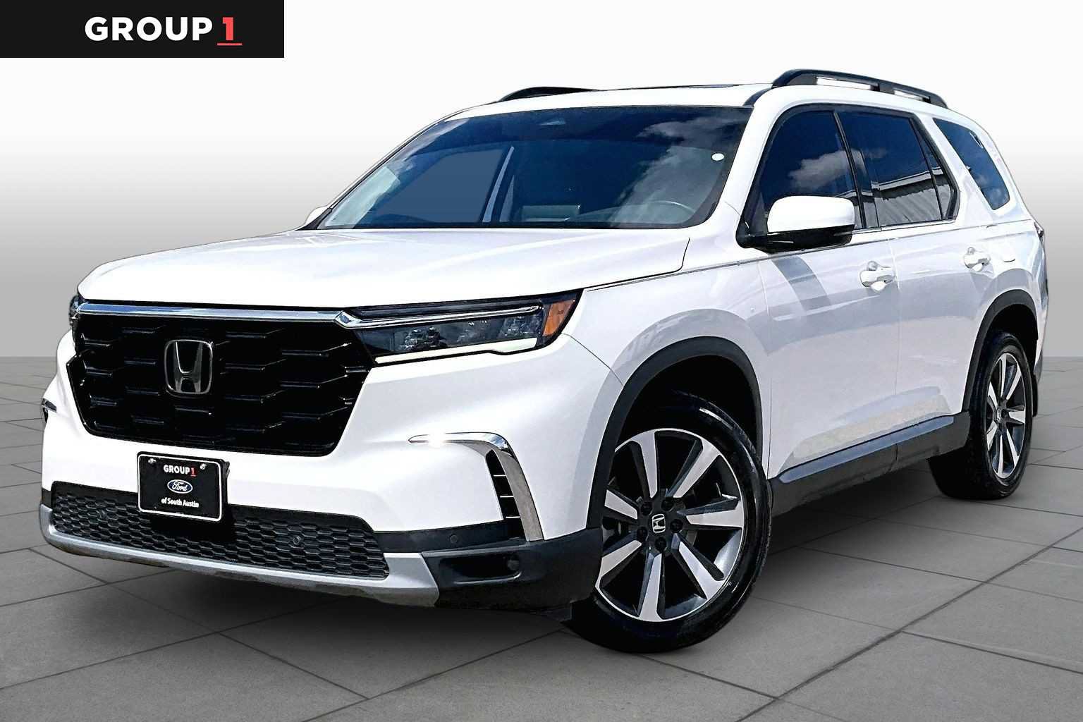 Used 2023 Honda Pilot Touring image 1