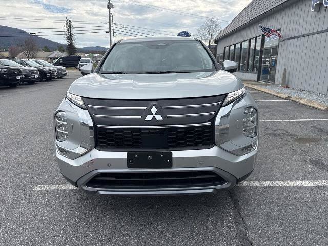 Used 2025 Mitsubishi Outlander AWD image 8