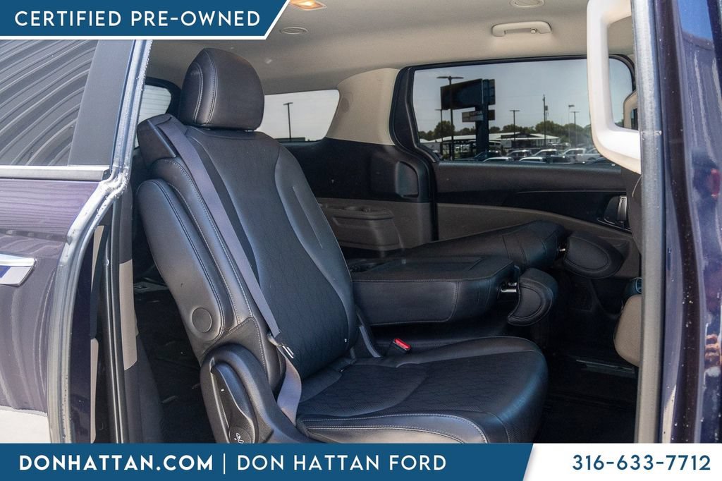 Used 2025 Kia Carnival FWD image 20