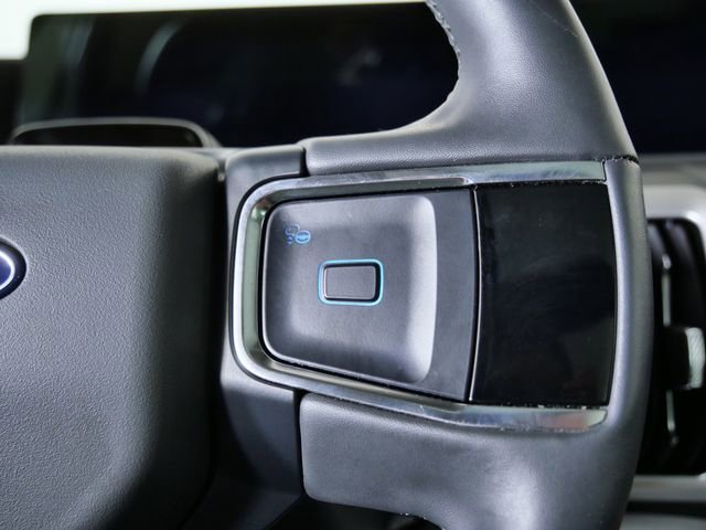 Certified 2025 Ford Expedition Active AWD/4WD image 30
