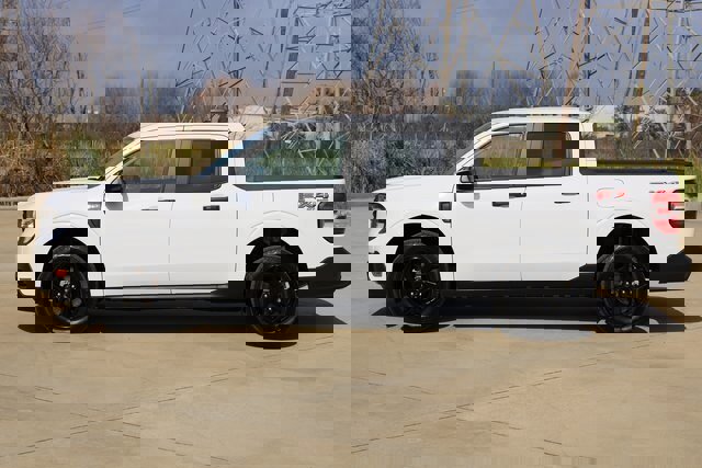 Certified 2025 Ford Maverick XLT w/ XLT Luxury Package image 2