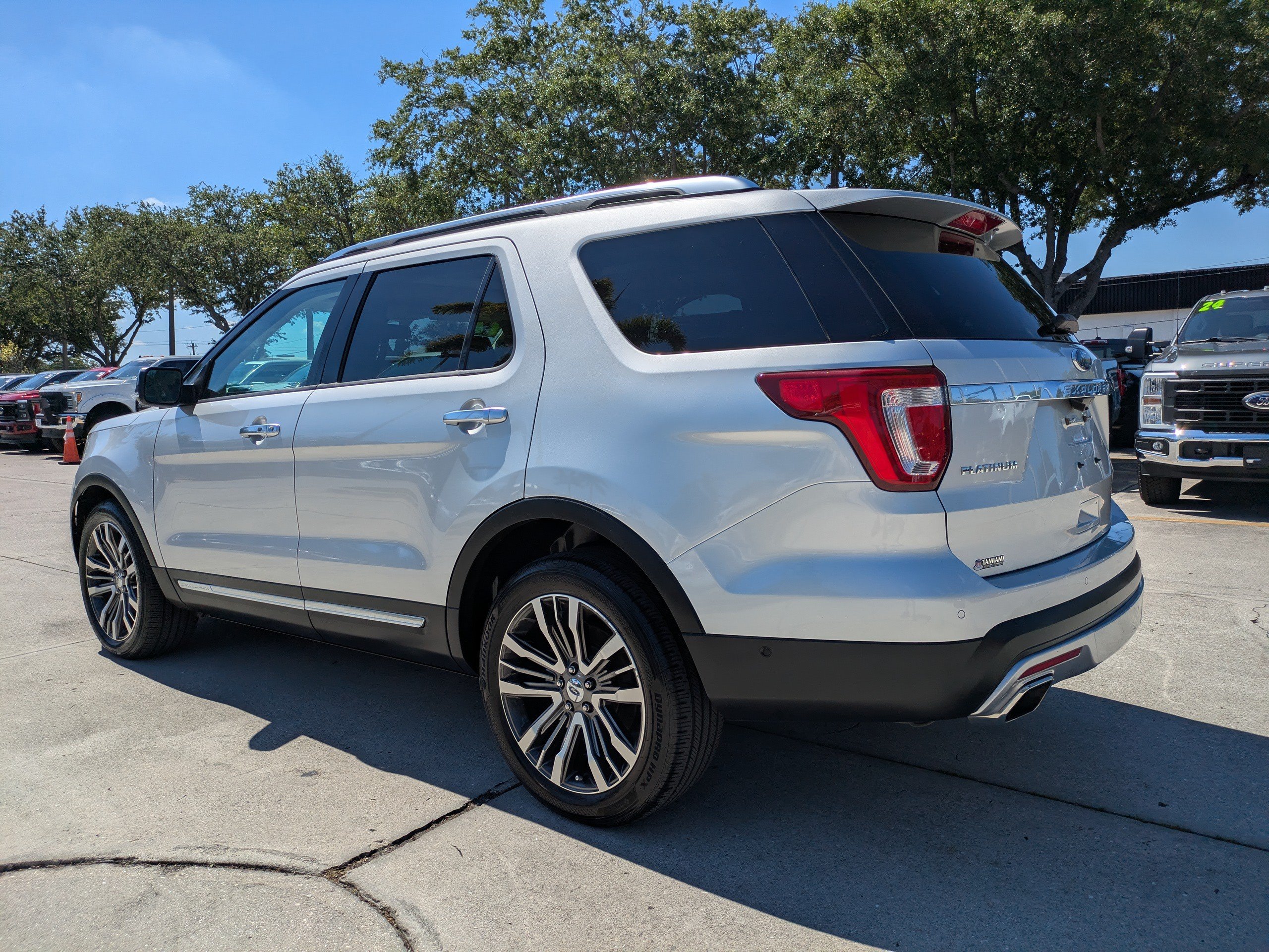 Certified 2017 Ford Explorer Platinum AWD/4WD image 6