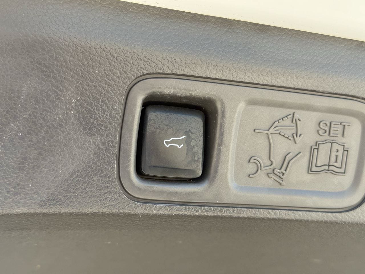 Certified 2020 Ford Expedition Max XLT w/ Equipment Group 202A RWD image 31