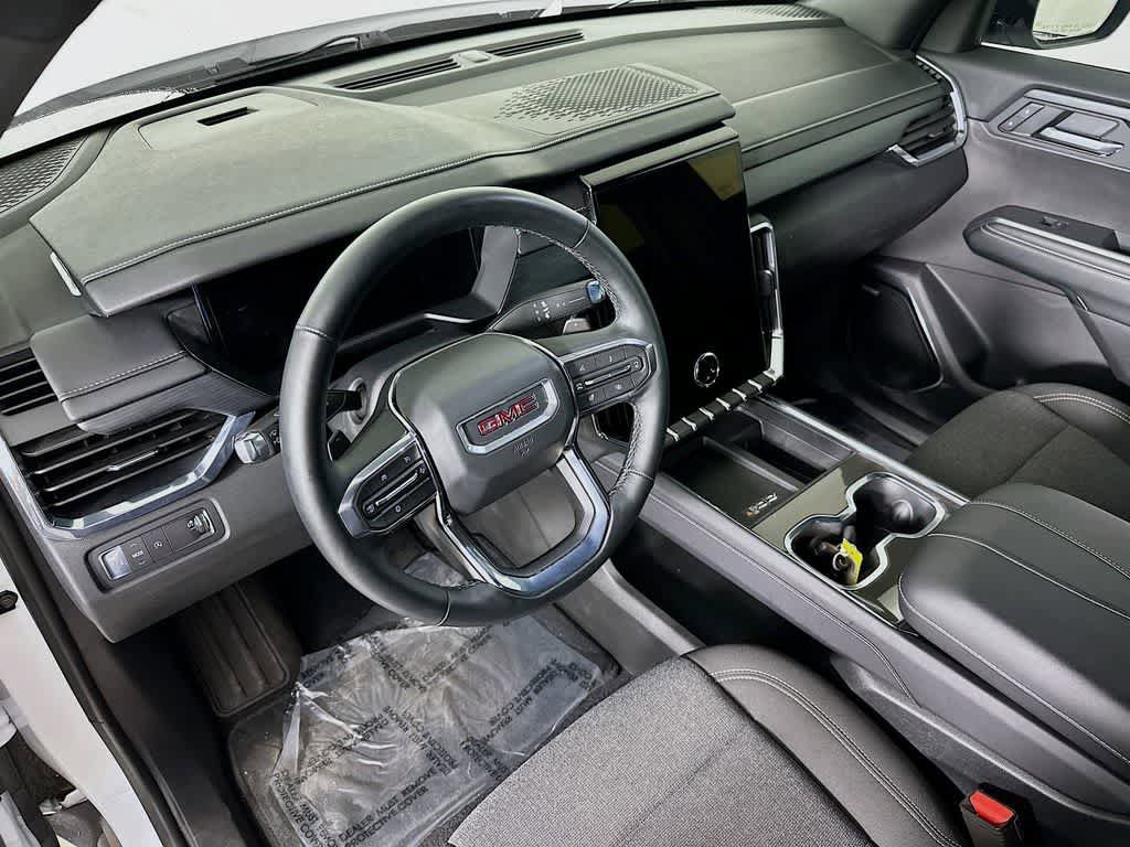 Used 2025 GMC Acadia Elevation FWD image 2
