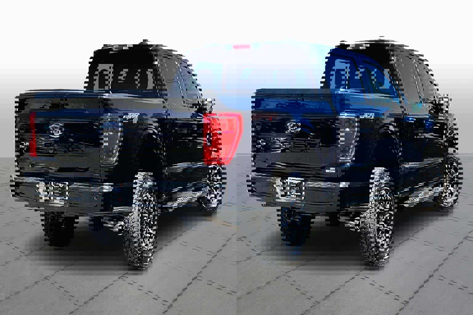 Certified 2022 Ford F150 XLT w/ Equipment Group 302A High image 3