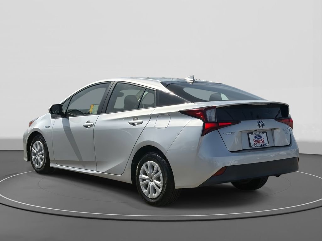 Used 2019 Toyota Prius L Eco w/ Carpet Mat Package FWD image 7