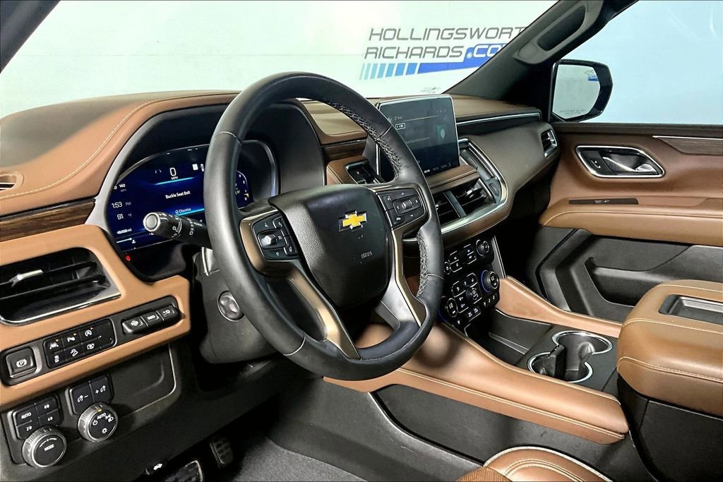Used 2023 Chevrolet Suburban High Country AWD/4WD image 10