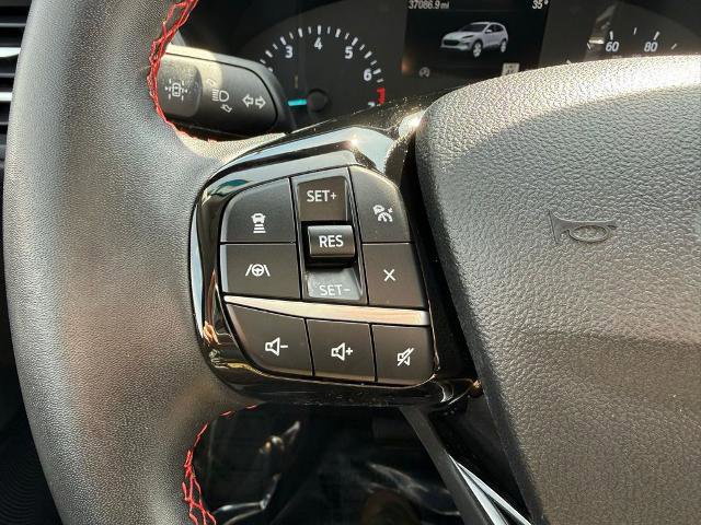 Certified 2022 Ford Escape SEL w/ SEL Stealth AWD Package image 18