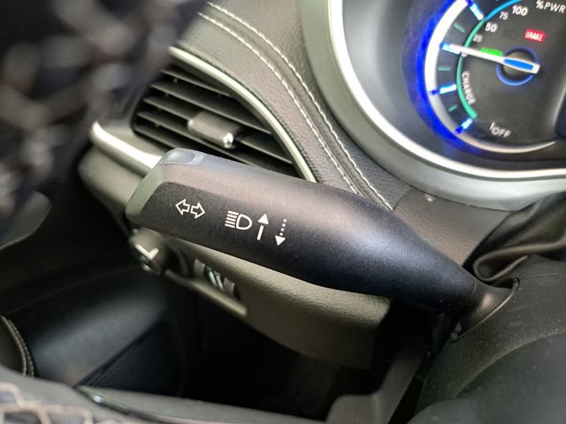 Used 2024 Chrysler Pacifica Limited FWD image 19