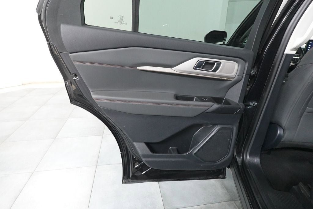 Certified 2025 Ford Explorer Active w/ Active Comfort Package AWD/4WD image 26