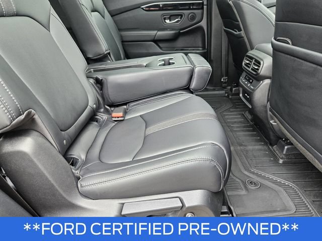 Used 2024 Honda Pilot Touring image 16