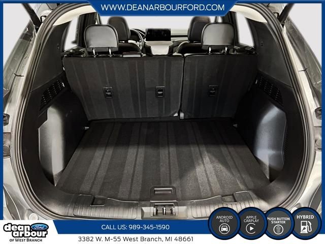 Certified 2025 Ford Escape SE w/ Class II Trailer Tow Package FWD image 6