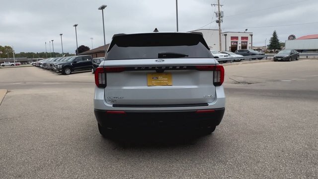 Certified 2026 Ford Explorer Active AWD/4WD image 8