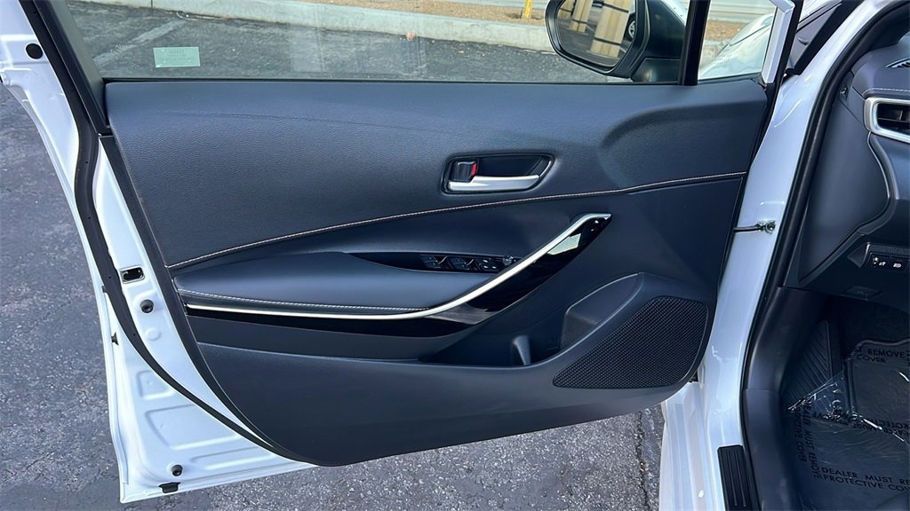 Used 2025 Toyota Corolla XSE image 13