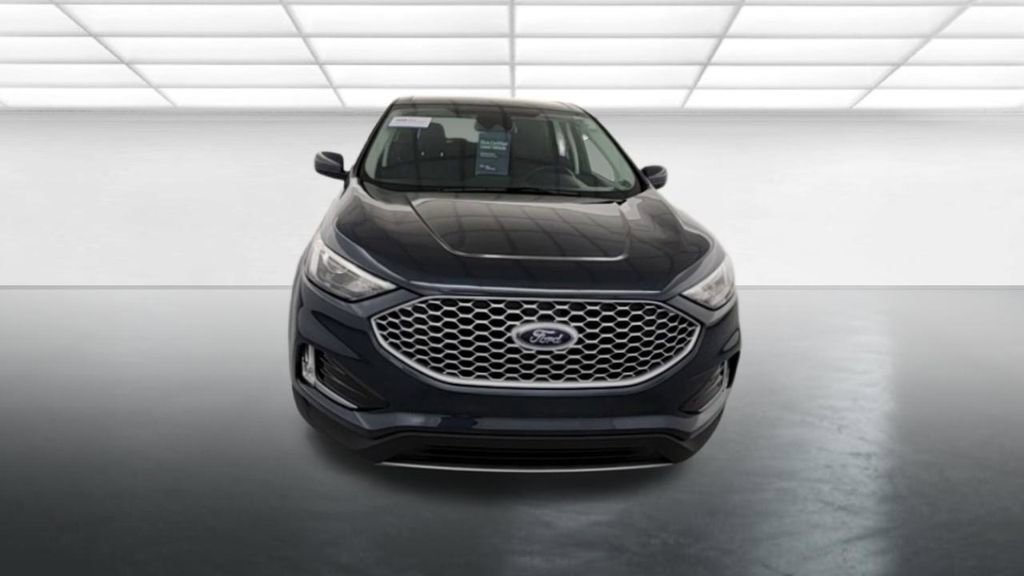 Certified 2023 Ford Edge SEL w/ Convenience Package AWD/4WD image 2