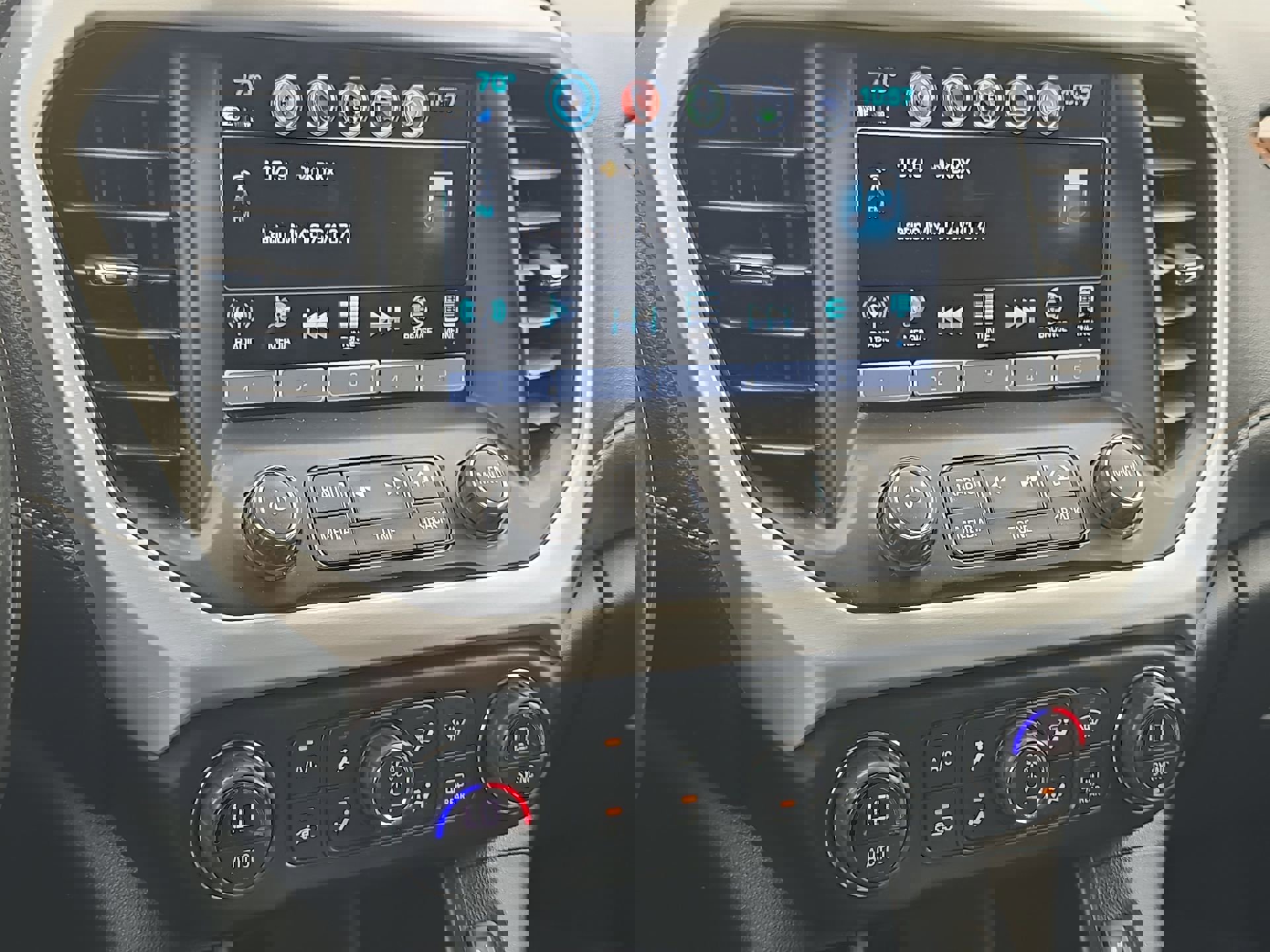 Used 2019 GMC Acadia SLE w/ LPO, Floor Liner Package AWD/4WD image 16