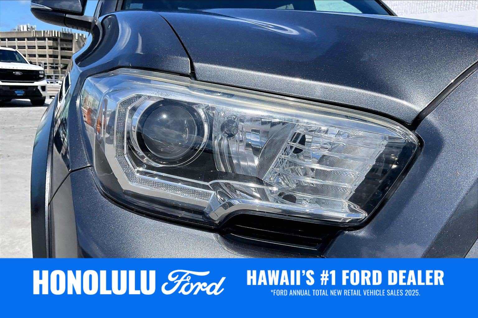 Used 2020 Toyota Tacoma TRD Off-Road w/ Technology Package AWD/4WD image 31
