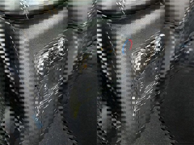 Certified 2022 Ford Explorer XLT w/ Equipment Group 202A image 27