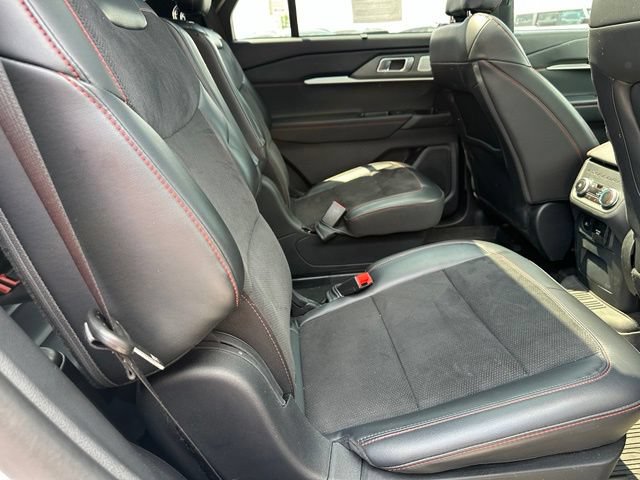 Certified 2025 Ford Explorer ST AWD/4WD image 14