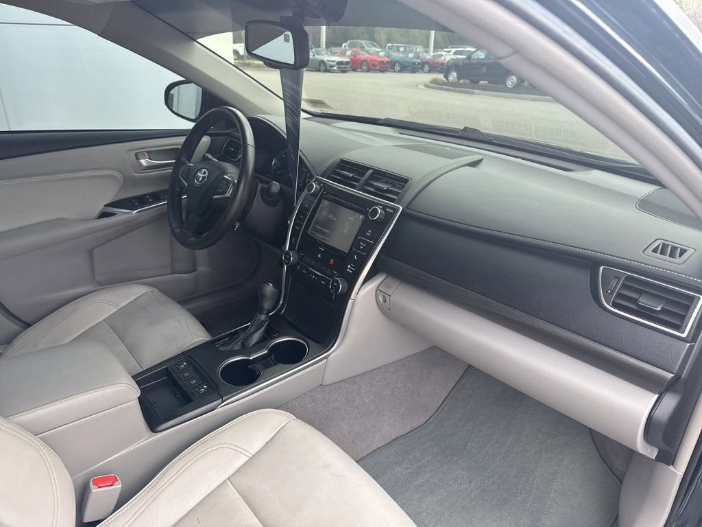 Used 2017 Toyota Camry XLE image 31