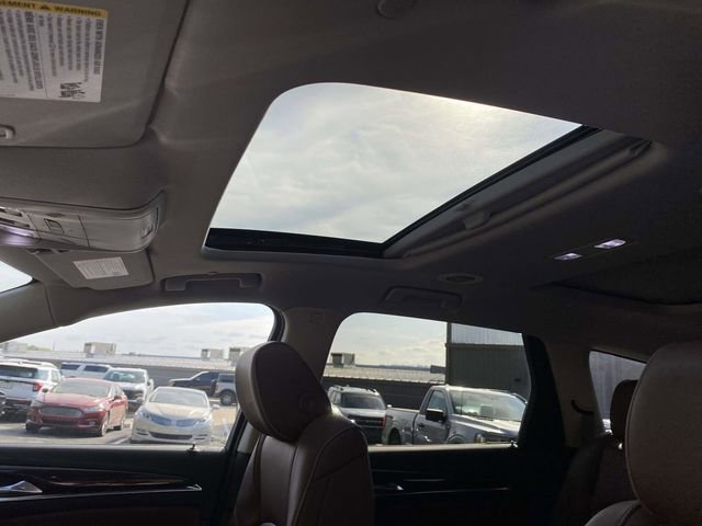 Used 2021 Buick Enclave Avenir w/ Avenir Technology Package image 18